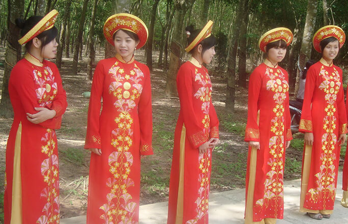 Выставка «Национальный костюм и народные промыслы Вьетнама»